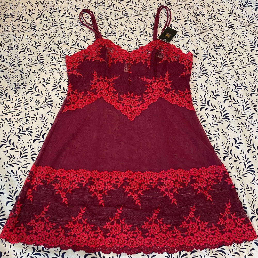 Wacoal NWT Embrace Lace Chemise Lingerie Sz L